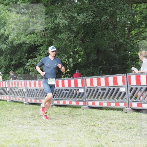 21.06.2025 - 27. Vierlanden-Triathlon KatJ http://msf.ph/oto/8001510 15.06.2025 12:55:06 Ziel 116, 656 meine-sportfotos.de