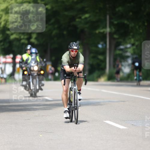 15.06.2025 - 7 Türme Triathlon Yannick Fuchs http://msf.ph/oto/8001515 15.06.2025 12:27:13 Radfahren 264, 422, 440 meine-sportfotos.de
