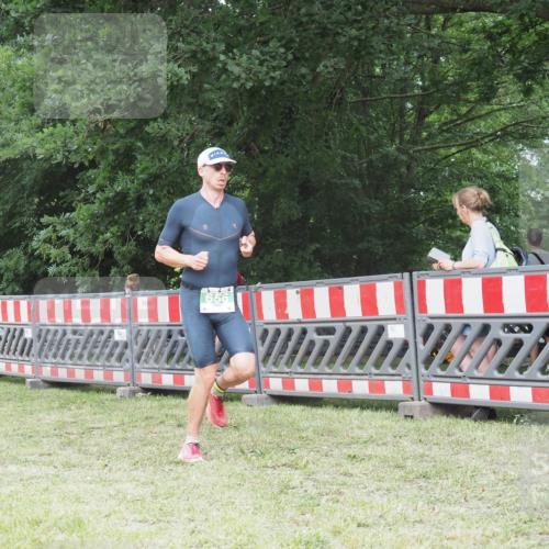 21.06.2025 - 27. Vierlanden-Triathlon KatJ http://msf.ph/oto/8001527 15.06.2025 12:55:06 Ziel 116, 656 meine-sportfotos.de