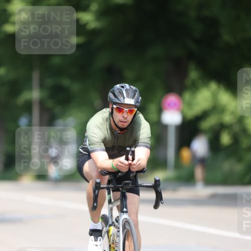 15.06.2025 - 7 Türme Triathlon Yannick Fuchs http://msf.ph/oto/8001531 15.06.2025 12:27:14 Radfahren 264, 422, 440 meine-sportfotos.de