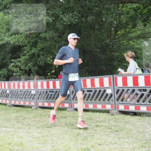 21.06.2025 - 27. Vierlanden-Triathlon KatJ http://msf.ph/oto/8001540 15.06.2025 12:55:07 Ziel 116, 656 meine-sportfotos.de