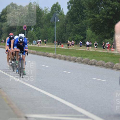 21.06.2025 - 27. Vierlanden-Triathlon H.Heesch http://msf.ph/oto/8001567 15.06.2025 12:38:49 Radfahren 792, 1039, 1040, 1042, 1043, 1044, 1045, 1046, 1047, 1048 meine-sportfotos.de
