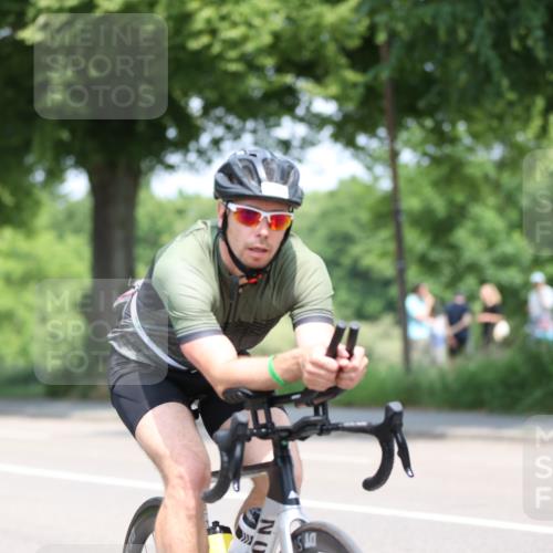 15.06.2025 - 7 Türme Triathlon Yannick Fuchs http://msf.ph/oto/8001569 15.06.2025 12:27:15 Radfahren 264, 422, 440, 515 meine-sportfotos.de