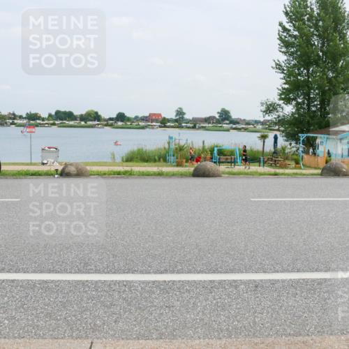 21.06.2025 - 27. Vierlanden-Triathlon H.Heesch http://msf.ph/oto/8001648 15.06.2025 12:37:22 Radfahren 1078, 1079, 1080 meine-sportfotos.de