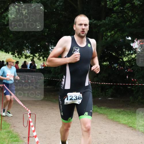 21.06.2025 - 27. Vierlanden-Triathlon Lena Gebhardt http://msf.ph/oto/8001655 15.06.2025 14:06:42 Laufen 215, 2025, 1236 meine-sportfotos.de