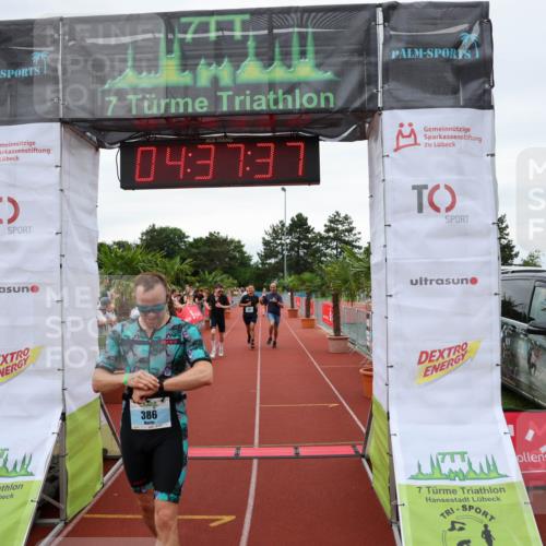 15.06.2025 - 7 Türme Triathlon Michael Strokosch http://msf.ph/oto/8001659 15.06.2025 14:37:37 Ziel 386, 585, 607 meine-sportfotos.de