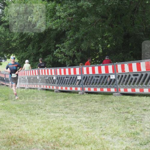 21.06.2025 - 27. Vierlanden-Triathlon KatJ http://msf.ph/oto/8001728 15.06.2025 12:55:50 Ziel 707, 875 meine-sportfotos.de