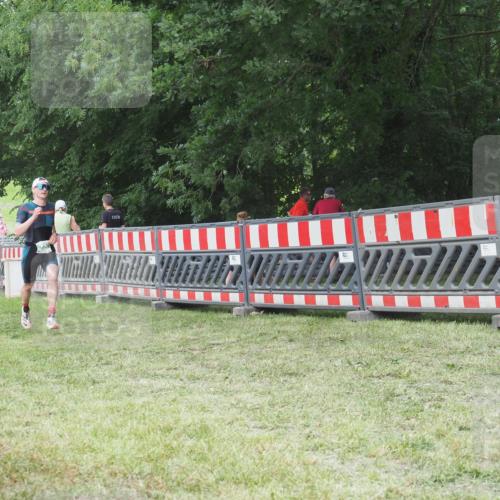 21.06.2025 - 27. Vierlanden-Triathlon KatJ http://msf.ph/oto/8001754 15.06.2025 12:55:50 Ziel 707, 875 meine-sportfotos.de