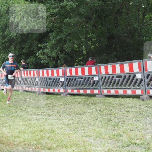 21.06.2025 - 27. Vierlanden-Triathlon KatJ http://msf.ph/oto/8001767 15.06.2025 12:55:51 Ziel 707, 730, 875 meine-sportfotos.de