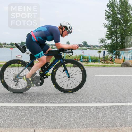 21.06.2025 - 27. Vierlanden-Triathlon H.Heesch http://msf.ph/oto/8001770 15.06.2025 12:38:27 Radfahren 980 meine-sportfotos.de
