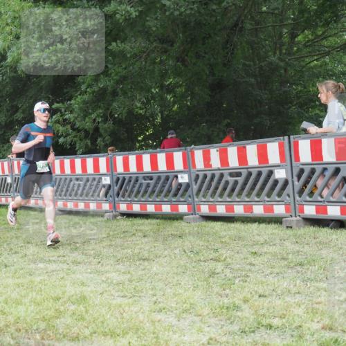 21.06.2025 - 27. Vierlanden-Triathlon KatJ http://msf.ph/oto/8001793 15.06.2025 12:55:51 Ziel 707, 730, 875 meine-sportfotos.de