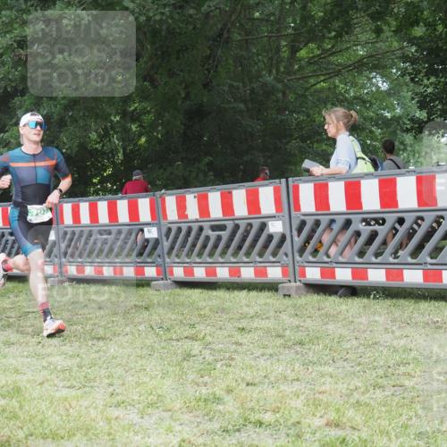21.06.2025 - 27. Vierlanden-Triathlon KatJ http://msf.ph/oto/8001823 15.06.2025 12:55:51 Ziel 707, 730, 875 meine-sportfotos.de