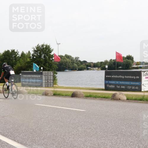 15.06.2025 - 27. Vierlanden-Triathlon H.Heesch http://msf.ph/oto/8001826 15.06.2025 10:28:18 Radfahren 242, 405 meine-sportfotos.de
