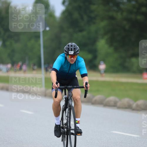 21.06.2025 - 27. Vierlanden-Triathlon H.Heesch http://msf.ph/oto/8001830 15.06.2025 12:39:36 Radfahren 653, 1085, 1086, 1087, 1088 meine-sportfotos.de