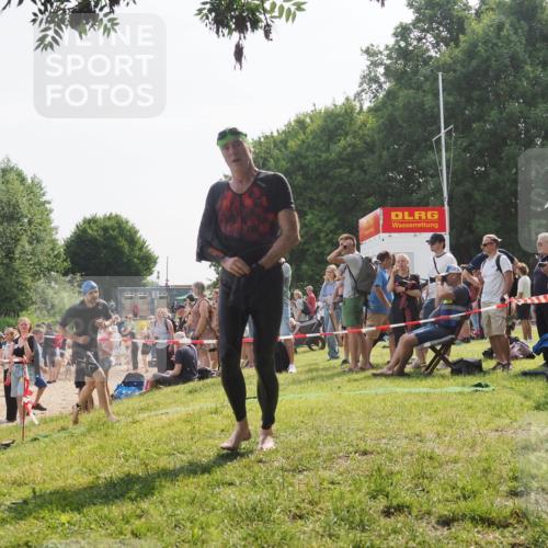 15.06.2025 - 27. Vierlanden-Triathlon KatJ http://msf.ph/oto/8001872 15.06.2025 09:57:53 Schwimmen 291, 330, 347, 827 meine-sportfotos.de
