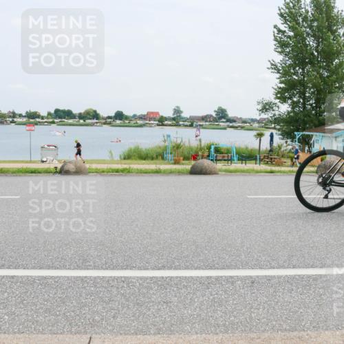 21.06.2025 - 27. Vierlanden-Triathlon H.Heesch http://msf.ph/oto/8001876 15.06.2025 12:38:34 Radfahren 804, 1029, 1030, 1031, 1032, 1033 meine-sportfotos.de