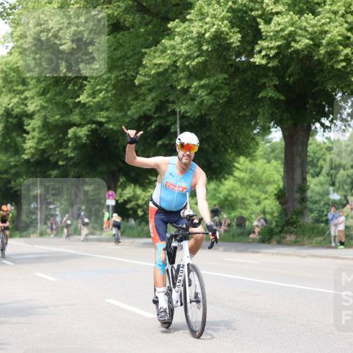 15.06.2025 - 7 Türme Triathlon Yannick Fuchs http://msf.ph/oto/8001878 15.06.2025 13:15:59 Radfahren 213, 236, 258, 326, 368, 418, 487, 565, 645, 781, 903 meine-sportfotos.de