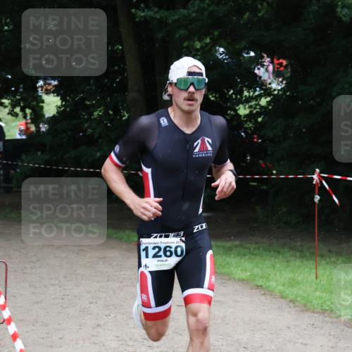 21.06.2025 - 27. Vierlanden-Triathlon Lena Gebhardt http://msf.ph/oto/8001902 15.06.2025 14:07:11 Laufen 202, 1260 meine-sportfotos.de