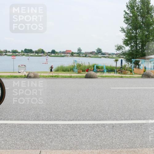 21.06.2025 - 27. Vierlanden-Triathlon H.Heesch http://msf.ph/oto/8001955 15.06.2025 12:38:50 Radfahren 792, 1039, 1040, 1042, 1043, 1044, 1045, 1046, 1047, 1048 meine-sportfotos.de