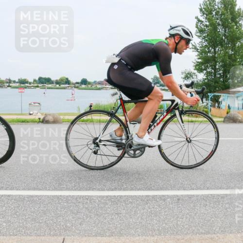 21.06.2025 - 27. Vierlanden-Triathlon H.Heesch http://msf.ph/oto/8001982 15.06.2025 12:38:50 Radfahren 792, 1039, 1040, 1042, 1043, 1044, 1045, 1046, 1047, 1048 meine-sportfotos.de