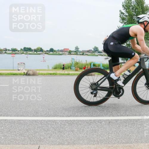 21.06.2025 - 27. Vierlanden-Triathlon H.Heesch http://msf.ph/oto/8002007 15.06.2025 12:38:51 Radfahren 792, 1039, 1040, 1042, 1043, 1044, 1045, 1046, 1047, 1048 meine-sportfotos.de