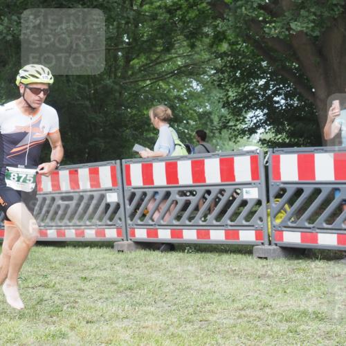 21.06.2025 - 27. Vierlanden-Triathlon KatJ http://msf.ph/oto/8002037 15.06.2025 12:55:57 Ziel 6, 730, 875, 1002 meine-sportfotos.de