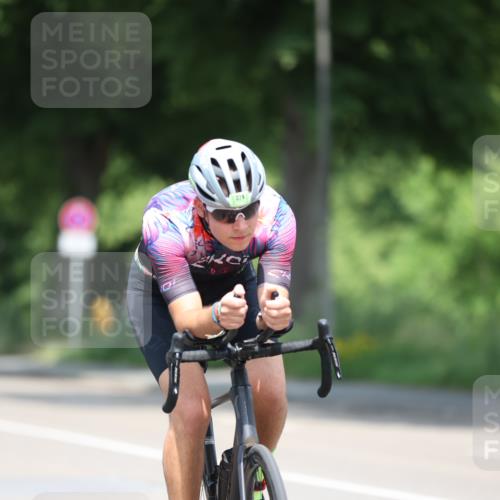 15.06.2025 - 7 Türme Triathlon Yannick Fuchs http://msf.ph/oto/8002039 15.06.2025 12:29:24 Radfahren 355, 441 meine-sportfotos.de