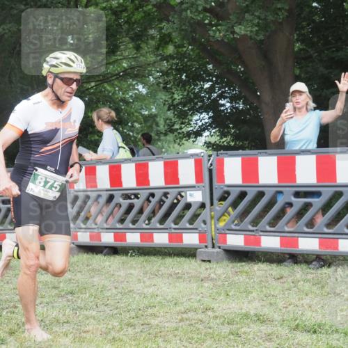 21.06.2025 - 27. Vierlanden-Triathlon KatJ http://msf.ph/oto/8002057 15.06.2025 12:55:58 Ziel 6, 730, 875, 1002 meine-sportfotos.de