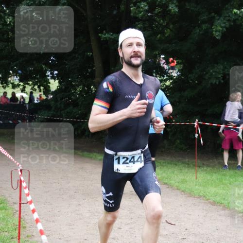 21.06.2025 - 27. Vierlanden-Triathlon Lena Gebhardt http://msf.ph/oto/8002064 15.06.2025 14:07:31 Laufen 2025, 1244, 4 meine-sportfotos.de