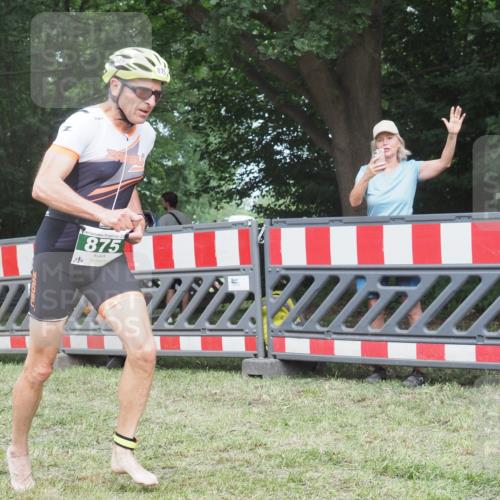 21.06.2025 - 27. Vierlanden-Triathlon KatJ http://msf.ph/oto/8002073 15.06.2025 12:55:58 Ziel 6, 730, 875, 1002 meine-sportfotos.de