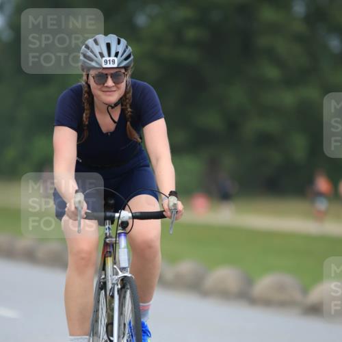 21.06.2025 - 27. Vierlanden-Triathlon H.Heesch http://msf.ph/oto/8002089 15.06.2025 12:40:34 Radfahren 919, 967, 1093, 1094, 1095, 1096 meine-sportfotos.de