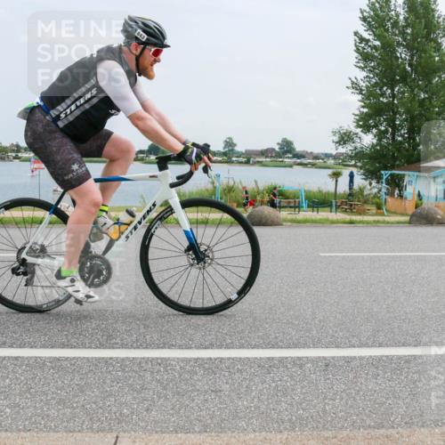 21.06.2025 - 27. Vierlanden-Triathlon H.Heesch http://msf.ph/oto/8002091 15.06.2025 12:39:11 Radfahren 843 meine-sportfotos.de