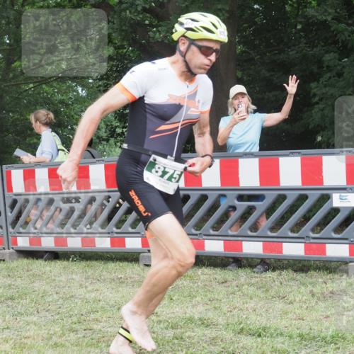 21.06.2025 - 27. Vierlanden-Triathlon KatJ http://msf.ph/oto/8002098 15.06.2025 12:55:58 Ziel 6, 730, 875, 1002 meine-sportfotos.de
