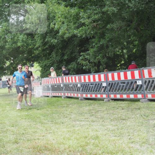 21.06.2025 - 27. Vierlanden-Triathlon KatJ http://msf.ph/oto/8002109 15.06.2025 12:56:00 Ziel 6, 730, 1002 meine-sportfotos.de