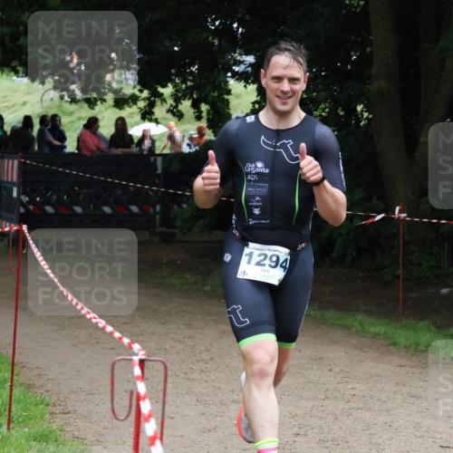 21.06.2025 - 27. Vierlanden-Triathlon Lena Gebhardt http://msf.ph/oto/8002126 15.06.2025 14:07:43 Laufen 20, 1294 meine-sportfotos.de