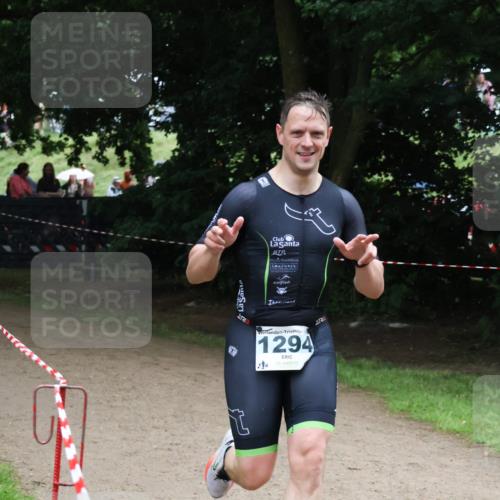 21.06.2025 - 27. Vierlanden-Triathlon Lena Gebhardt http://msf.ph/oto/8002139 15.06.2025 14:07:44 Laufen 1294 meine-sportfotos.de