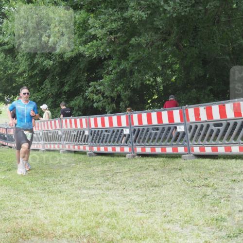 21.06.2025 - 27. Vierlanden-Triathlon KatJ http://msf.ph/oto/8002160 15.06.2025 12:56:01 Ziel 6, 730, 1002 meine-sportfotos.de