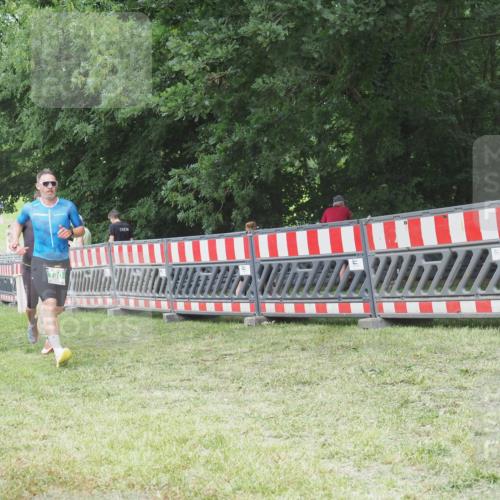 21.06.2025 - 27. Vierlanden-Triathlon KatJ http://msf.ph/oto/8002166 15.06.2025 12:56:01 Ziel 6, 730, 1002 meine-sportfotos.de