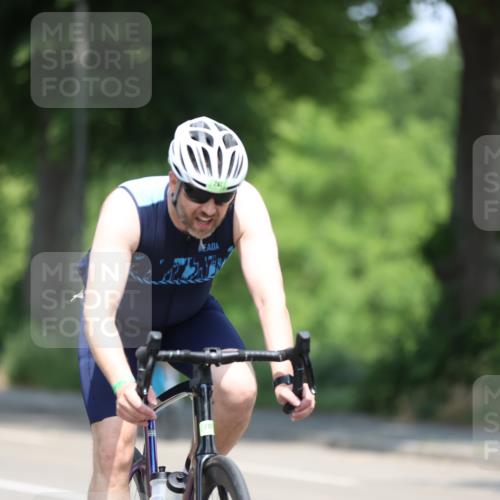 15.06.2025 - 7 Türme Triathlon Yannick Fuchs http://msf.ph/oto/8002202 15.06.2025 12:29:37 Radfahren 663 meine-sportfotos.de