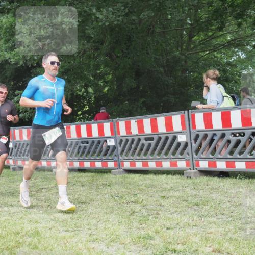 21.06.2025 - 27. Vierlanden-Triathlon KatJ http://msf.ph/oto/8002223 15.06.2025 12:56:02 Ziel 6, 730, 1002 meine-sportfotos.de