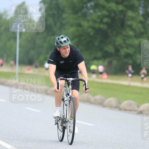 21.06.2025 - 27. Vierlanden-Triathlon H.Heesch http://msf.ph/oto/8002241 15.06.2025 12:41:39 Radfahren 671, 908, 1089, 1090, 1091, 1092 meine-sportfotos.de