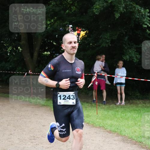 21.06.2025 - 27. Vierlanden-Triathlon Lena Gebhardt http://msf.ph/oto/8002258 15.06.2025 14:07:55 Laufen 2025, 1243, 14, 114 meine-sportfotos.de