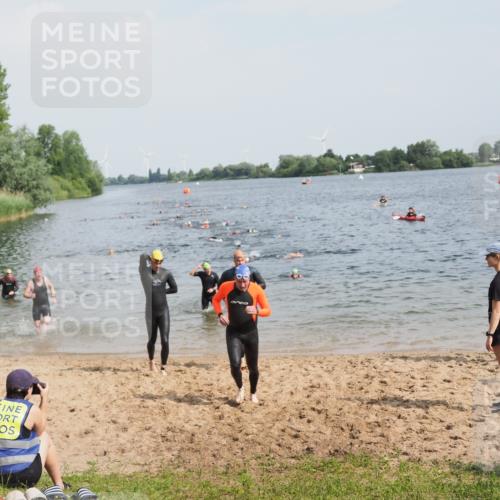 21.06.2025 - 27. Vierlanden-Triathlon MichiJ http://msf.ph/oto/8002288 15.06.2026 10:05:10 Schwimmen 364, 382, 384, 412, 422 meine-sportfotos.de