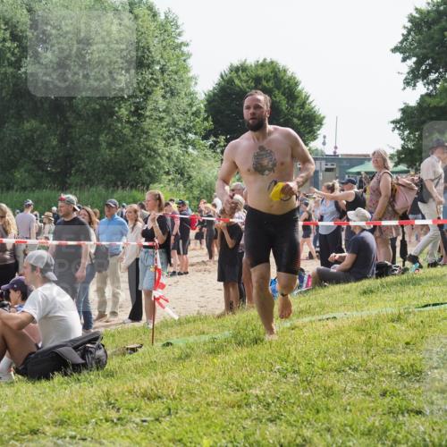 15.06.2025 - 27. Vierlanden-Triathlon KatJ http://msf.ph/oto/8002306 15.06.2025 09:58:13 Schwimmen 289, 321, 360 meine-sportfotos.de