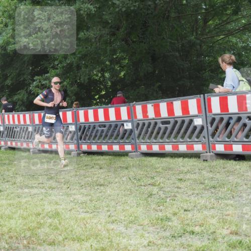 21.06.2025 - 27. Vierlanden-Triathlon KatJ http://msf.ph/oto/8002328 15.06.2025 12:56:06 Ziel 2, 1002 meine-sportfotos.de