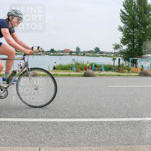 21.06.2025 - 27. Vierlanden-Triathlon H.Heesch http://msf.ph/oto/8002416 15.06.2025 12:40:37 Radfahren 919, 967, 1093, 1094, 1095, 1096 meine-sportfotos.de