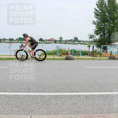 21.06.2025 - 27. Vierlanden-Triathlon H.Heesch http://msf.ph/oto/8002487 15.06.2025 12:41:04 Radfahren 1081, 1082, 1083, 1084 meine-sportfotos.de