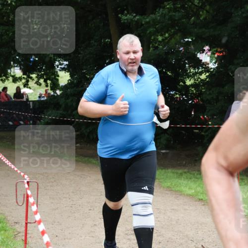 21.06.2025 - 27. Vierlanden-Triathlon Lena Gebhardt http://msf.ph/oto/8002497 15.06.2025 14:09:38 Laufen  meine-sportfotos.de
