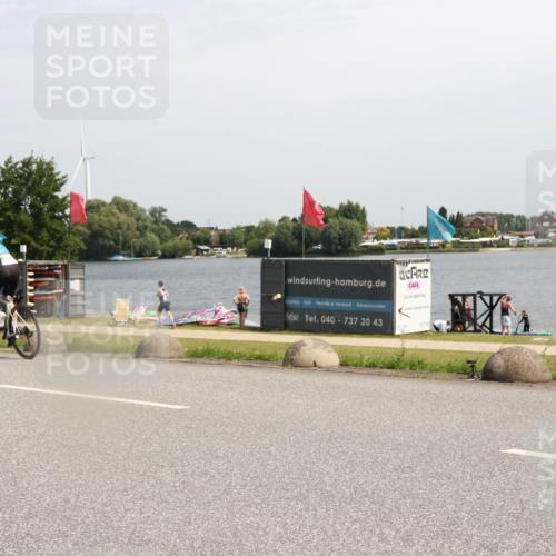 21.06.2025 - 27. Vierlanden-Triathlon H.Heesch http://msf.ph/oto/8002523 15.06.2025 11:47:08 Radfahren 647, 696, 710, 722, 734, 763, 831 meine-sportfotos.de