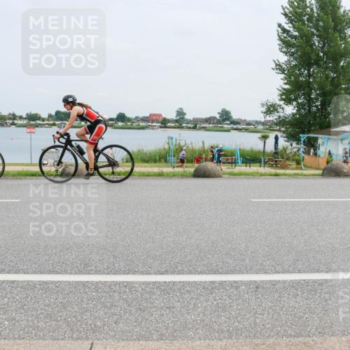 21.06.2025 - 27. Vierlanden-Triathlon H.Heesch http://msf.ph/oto/8002552 15.06.2025 12:41:38 Radfahren 671, 908, 1089, 1090, 1091, 1092 meine-sportfotos.de